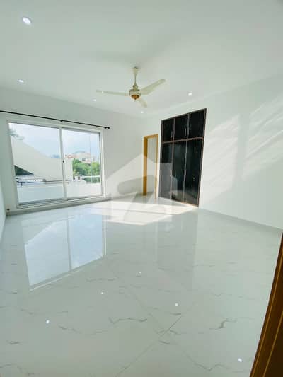 10 Marla Upper Portion For Rent DHA Phase 3