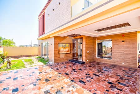 Spectacular 1 Kanal House D/Unit For Sale In DHA Phase 7