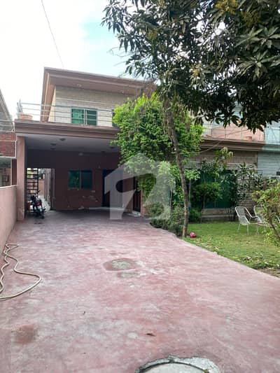 ڈی ایچ اے فیز 1 ڈیفنس (ڈی ایچ اے),لاہور میں 5 کمروں کا 1 کنال مکان 6.2 کروڑ میں برائے فروخت۔ ڈی ایچ اے فیز 1 ڈیفنس (ڈی ایچ اے),لاہور میں 5 کمروں کا 1 کنال مکان 6.2 کروڑ میں برائے فروخت۔