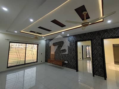 14 Marla Desighner Upper Portion Available For Rent
