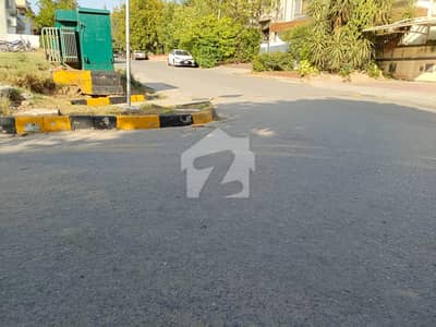 ای ۔ 11/3 ای ۔ 11,اسلام آباد میں 16 مرلہ رہائشی پلاٹ 11.5 کروڑ میں برائے فروخت۔