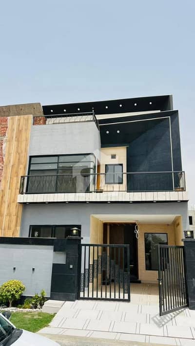 بش ایگزیکٹو ولاز ملتان میں 5 کمروں کا 5 مرلہ مکان 2.1 کروڑ میں برائے فروخت۔