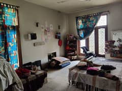 2 Kanal 25 Years Old House Single Owner Documents Clear Investor Price ,80 Front Best Opportunity For Investment Commission 2 Percent  price final