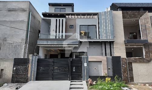 A Stunning House Is Up For Grabs In Bismillah Housing Scheme Lahore A Stunning House Is Up For Grabs In Bismillah Housing Scheme Lahore