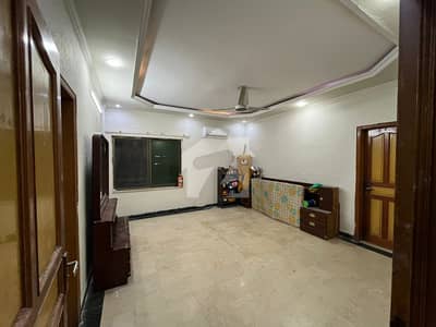 KANAL UPPER PORTION NEAR TO MARKET