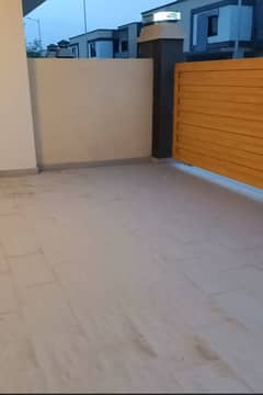 Luxurious Beautiful Independent House 500 Sq Yards