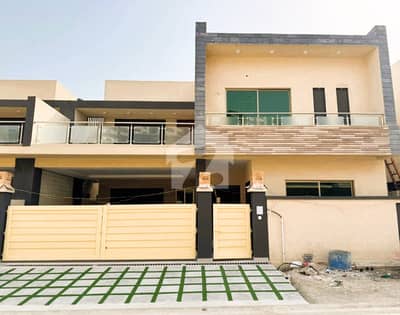 Chance Deal 300 Sq Yards Park Facing (Brigadier House) Chance Deal 300 Sq Yards Park Facing (Brigadier House)