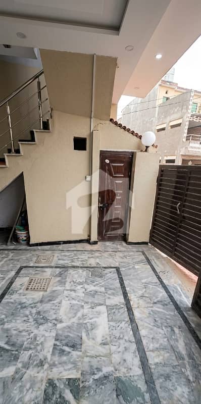 بنی گالہ اسلام آباد میں 2 کمروں کا 7 مرلہ مکان 1.5 کروڑ میں برائے فروخت۔