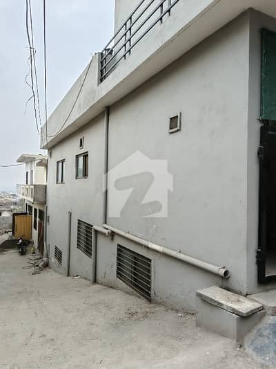 3.5 Marla Corner House For Sale Wd Basement Prime Location