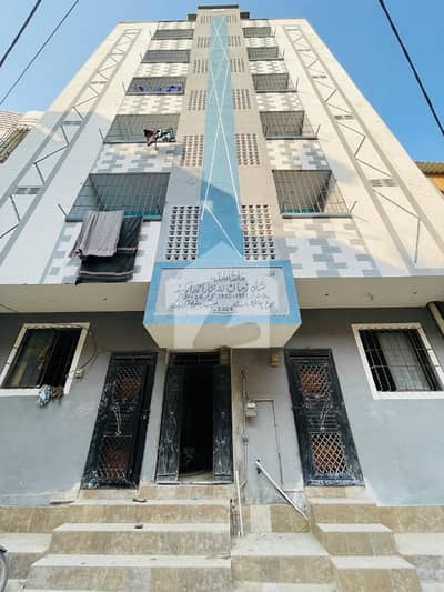 Ideal Prime Location 800 Square Feet Flat Available In Azam Basti, Karachi