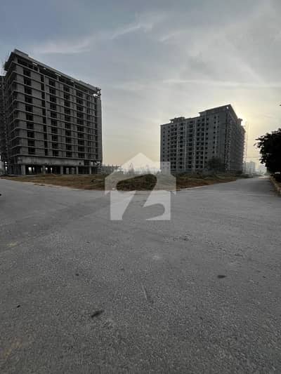 6.19 KANAL CORNER COMMERCIAL PLOT FOR RESIDENTIAL TOWER MUMTAZ CITY ISLAMABAD.
