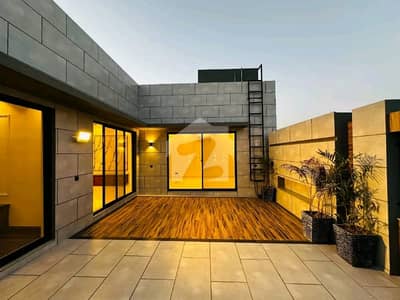 1 Kanal Luxury Upper Portion Available For Rent
