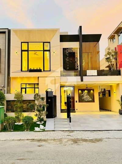 10 Marla Brand New Luxury House Available For Rent