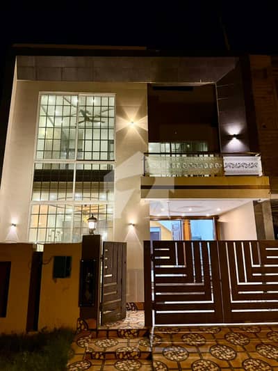 بحریہ آرچرڈ فیز 2 بحریہ آرچرڈ,لاہور میں 3 کمروں کا 5 مرلہ مکان 1.8 کروڑ میں برائے فروخت۔ بحریہ آرچرڈ فیز 2 بحریہ آرچرڈ,لاہور میں 3 کمروں کا 5 مرلہ مکان 1.8 کروڑ میں برائے فروخت۔