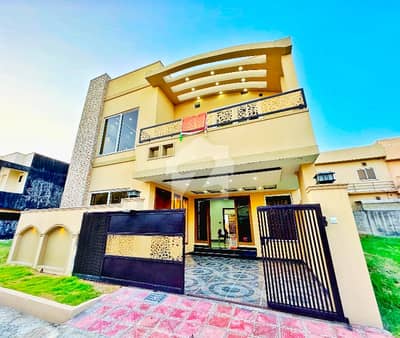 7 Marla Luxurious House Available For Rent