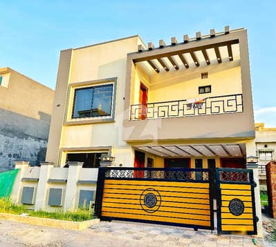 بحریہ ٹاؤن فیز 8 ۔ سفاری ویلی بحریہ ٹاؤن فیز 8,بحریہ ٹاؤن راولپنڈی,راولپنڈی میں 5 کمروں کا 7 مرلہ مکان 88.0 ہزار میں کرایہ پر دستیاب ہے۔ بحریہ ٹاؤن فیز 8 ۔ سفاری ویلی بحریہ ٹاؤن فیز 8,بحریہ ٹاؤن راولپنڈی,راولپنڈی میں 5 کمروں کا 7 مرلہ مکان 88.0 ہزار میں کرایہ پر دستیاب ہے۔