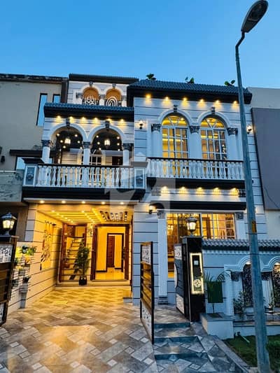 5 MARLA BEAUTIFUL FULL HOUSE FOR RENT IN BAHRIA TOWN LAHORE
