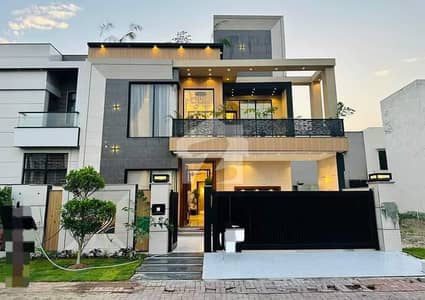 10 Marla Ultra Luxurious Designer House For Sale