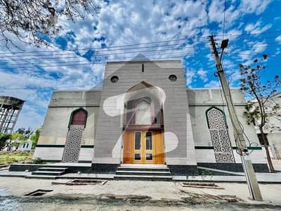 جوبلی ٹاؤن ۔ بلاک ڈی جوبلی ٹاؤن,لاہور میں 1 کنال کمرشل پلاٹ 5.75 کروڑ میں برائے فروخت۔