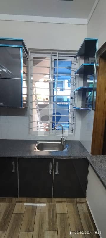 6.5 Marla Tile Floor Double Story Available For Rent