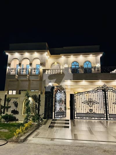 ڈی ایچ اے فیز 1 ڈی ایچ اے ڈیفینس,ملتان میں 5 کمروں کا 1 کنال مکان 2.0 لاکھ میں کرایہ پر دستیاب ہے۔ ڈی ایچ اے فیز 1 ڈی ایچ اے ڈیفینس,ملتان میں 5 کمروں کا 1 کنال مکان 2.0 لاکھ میں کرایہ پر دستیاب ہے۔