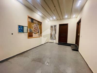 ایڈن آچرڈ فیصل آباد میں 3 کمروں کا 5 مرلہ مکان 2.4 کروڑ میں برائے فروخت۔