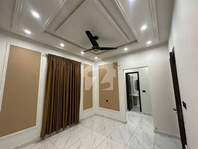 Good Location 10 Marla Upper Portion In DC Colony - Neelam Block Is Available