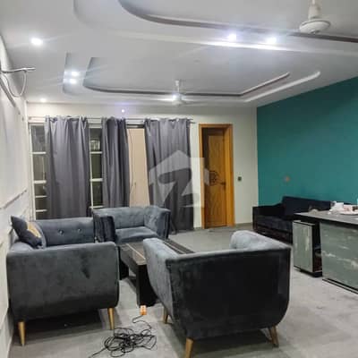 کیولری گراؤنڈ لاہور میں 2 مرلہ Studio دفتر 38.0 ہزار میں کرایہ پر دستیاب ہے۔