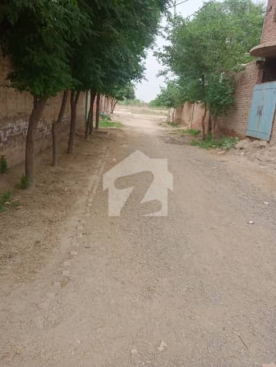 پی آئی اے ایمپلائز ہاؤسنگ سوسائٹی ملتان میں 5 مرلہ رہائشی پلاٹ 42.5 لاکھ میں برائے فروخت۔