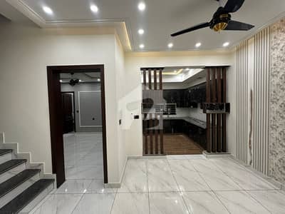 A Good Location 20 Marla Upper Portion Located In DC Colony - Kaghan Block Is Available For Rent