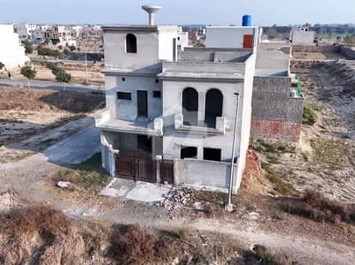 Well-constructed Grey Structure House Available For sale In New Lahore City Well-constructed Grey Structure House Available For sale In New Lahore City