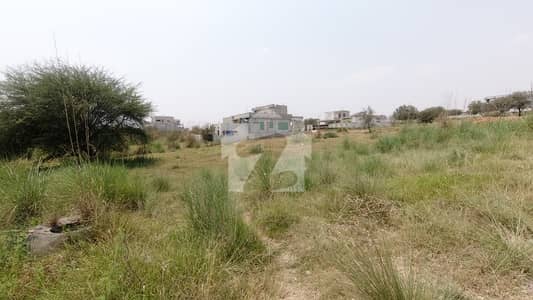 Sun Face 1st Street From Society Gate 8 Marla In PECHS - Block K For Sale