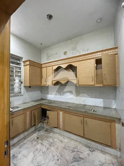 5 Marla First Floor For Rent In I-11 Islamabad