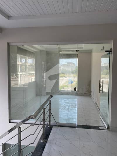 ٹاپ سٹی 1 اسلام آباد میں 1 مرلہ Studio دکان 25.0 ہزار میں کرایہ پر دستیاب ہے۔