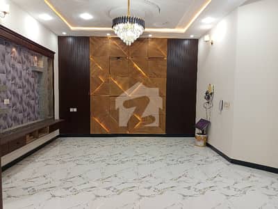 Good Location 5 Marla House In DC Colony For Sale