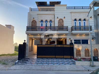 ٹاپ سٹی 1 اسلام آباد میں 4 کمروں کا 10 مرلہ مکان 5.25 کروڑ میں برائے فروخت۔ ٹاپ سٹی 1 اسلام آباد میں 4 کمروں کا 10 مرلہ مکان 5.25 کروڑ میں برائے فروخت۔
