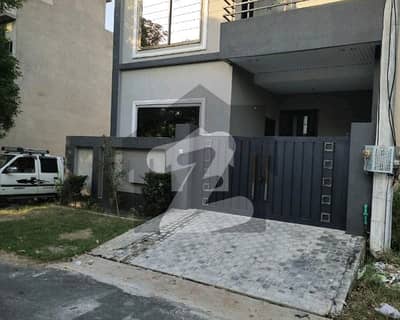 واپڈا سٹی فیصل آباد میں 3 کمروں کا 5 مرلہ مکان 1.8 کروڑ میں برائے فروخت۔