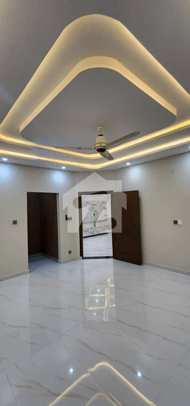 ٹاپ سٹی 1 اسلام آباد میں 6 کمروں کا 10 مرلہ مکان 4.99 کروڑ میں برائے فروخت۔