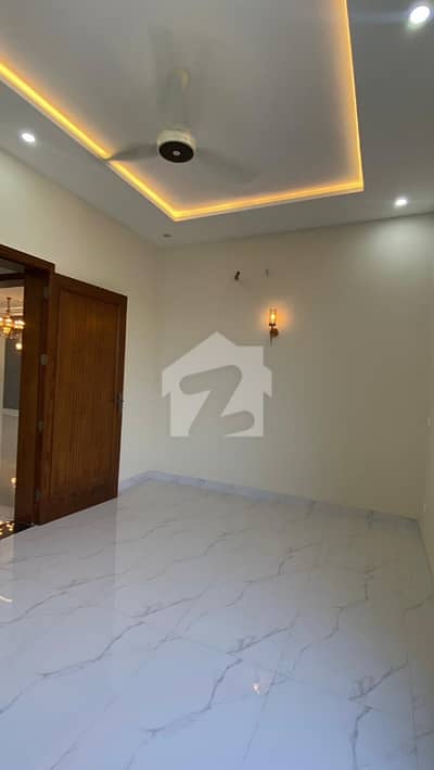 Prime Location Full House Available For Rent