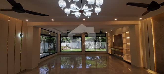 Beautifull n Peacfull Corner Renovated House For Sale Prime Location