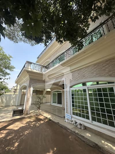 F-8 7 Bedroom Renovated House Reasonable Rent