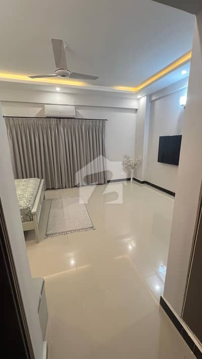 West Open 3 Bed DD Flat For Sale Askari 5 Sector J 2750 Sq Fet Renovated