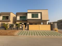Corner Brigadier House For Rent Askari 6 Sized 375 Square Yards Double Storey