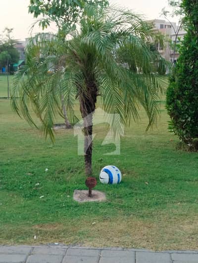 I SALE A 10 MARLA RESIDENTIAL PLOT IN BAHRIA ORCHARD LAHORE PHASE 4. G6 OPEN FORM NO TAX NO TRANSFER FEE ON GROUND READY TO CONSTRUCTION