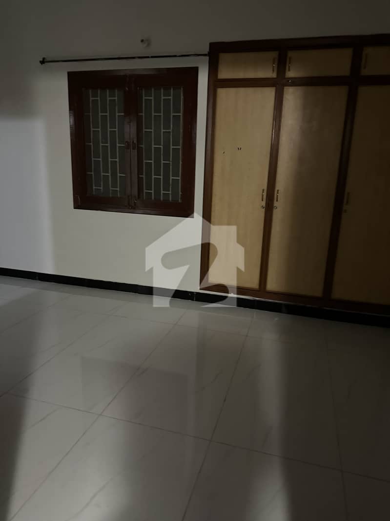 Lower Portion 3 Bed With Attached Bath Lower Portion 3 Bed With Attached Bath