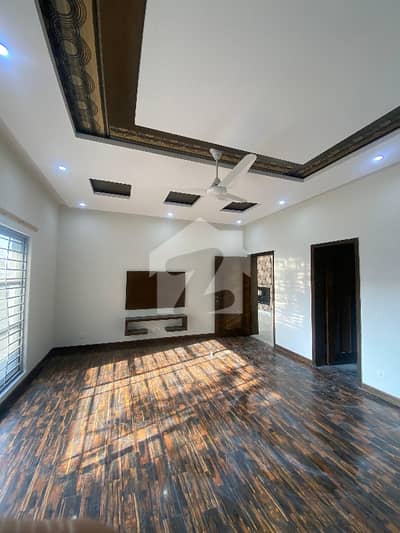 16 MARLA UPPER PORTION FOR RENT