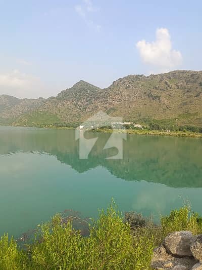 خانپور ہری پور میں 30 کنال رہائشی پلاٹ 7.5 کروڑ میں برائے فروخت۔