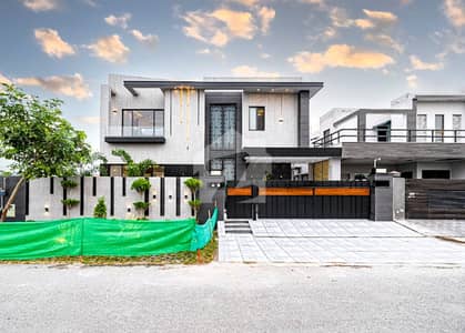 1 Kanal Adorable Bungalow On Top Location For Sale In Lake City Meadows Lahore
