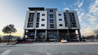 1 BED STUDIO APPARTMENT FOR RENT 600 SQUARE FEET 3 BEDS ACCOMODATION INSTALLED AC FRIDGE LCD OVEN WASHINH MACHINE FULL FURNISHED FLATE LOCATED NEAR ISLAMABAD AIRPORT MOTORWAY AIRPORT PARKING LIFT 24/7 WATER 24/7. SECURITY CAMERAS SECURITY BIOMATRIC LOCK SYSTEM SA