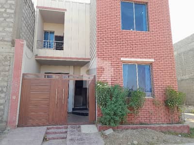 Prime Location 120 Sq Yard House In Central Northern Bypass For Sale